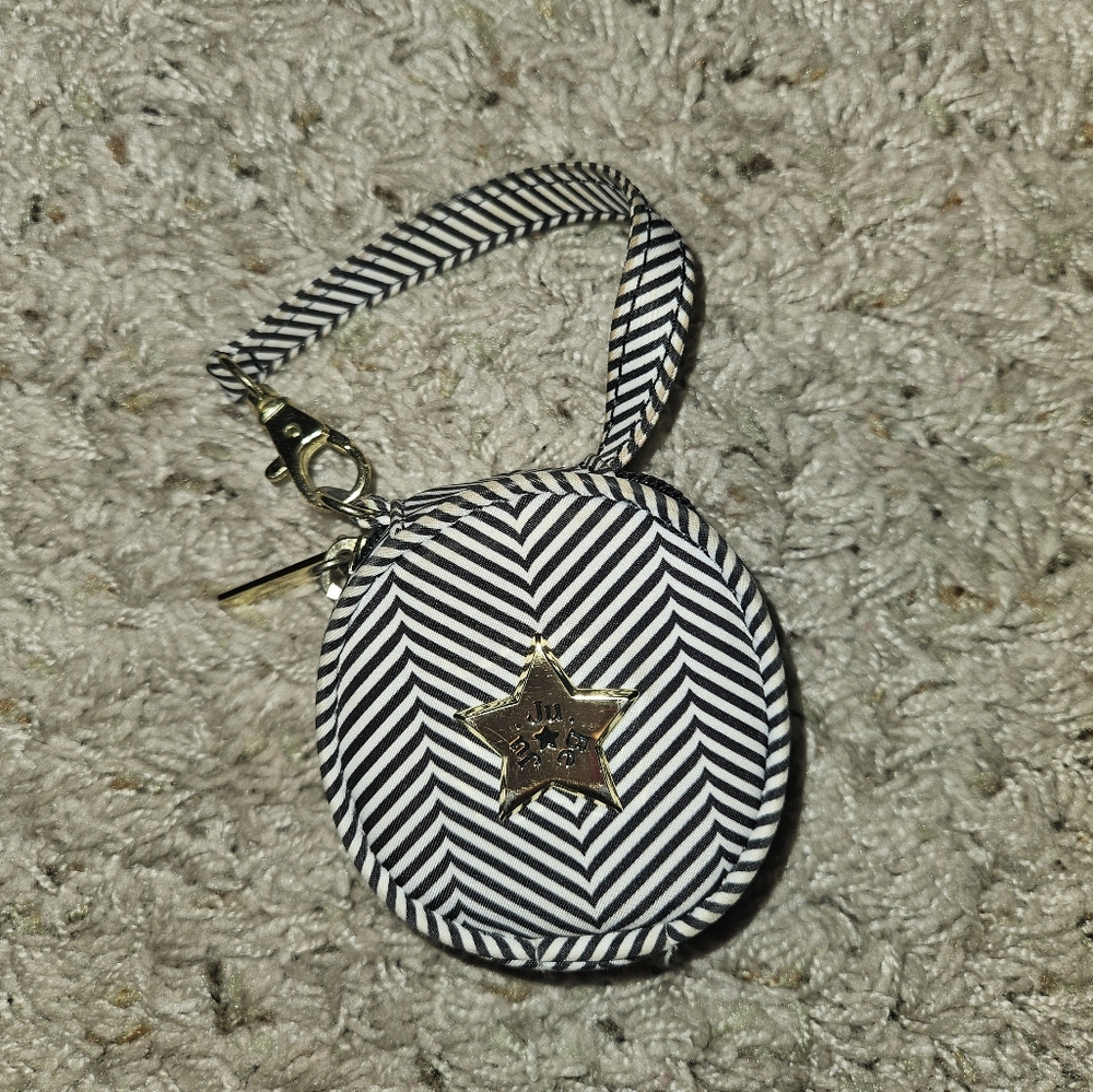 Jujubee pacifier holder